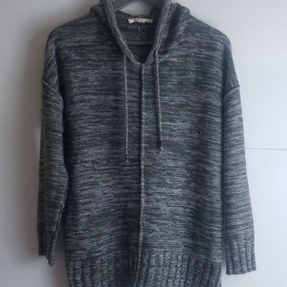 Love Stitch Sweaters - Love Stitch gray knit pullover hoodie small